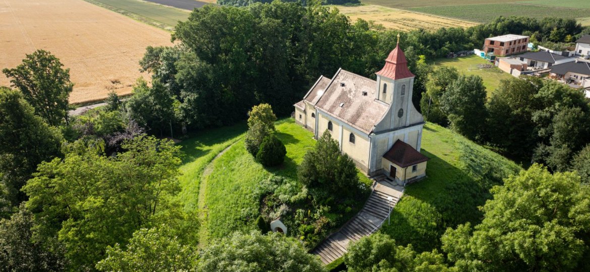 Marktgemeinde Engelhartstetten - Die Burg aus Erde © Ankomedia