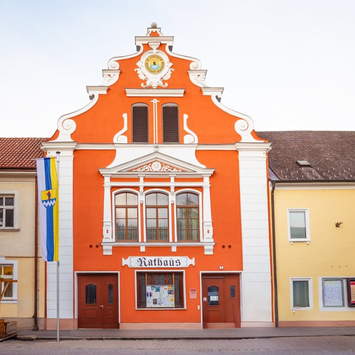 Groß Enzersdorf - Rathaus, Das Rathaus in der Kirche ©Briana Pfaffel